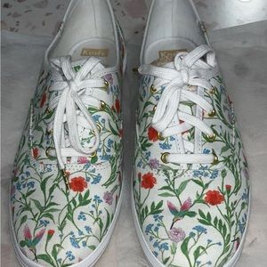 New never used Kate spade ♠️ sneakers 👟